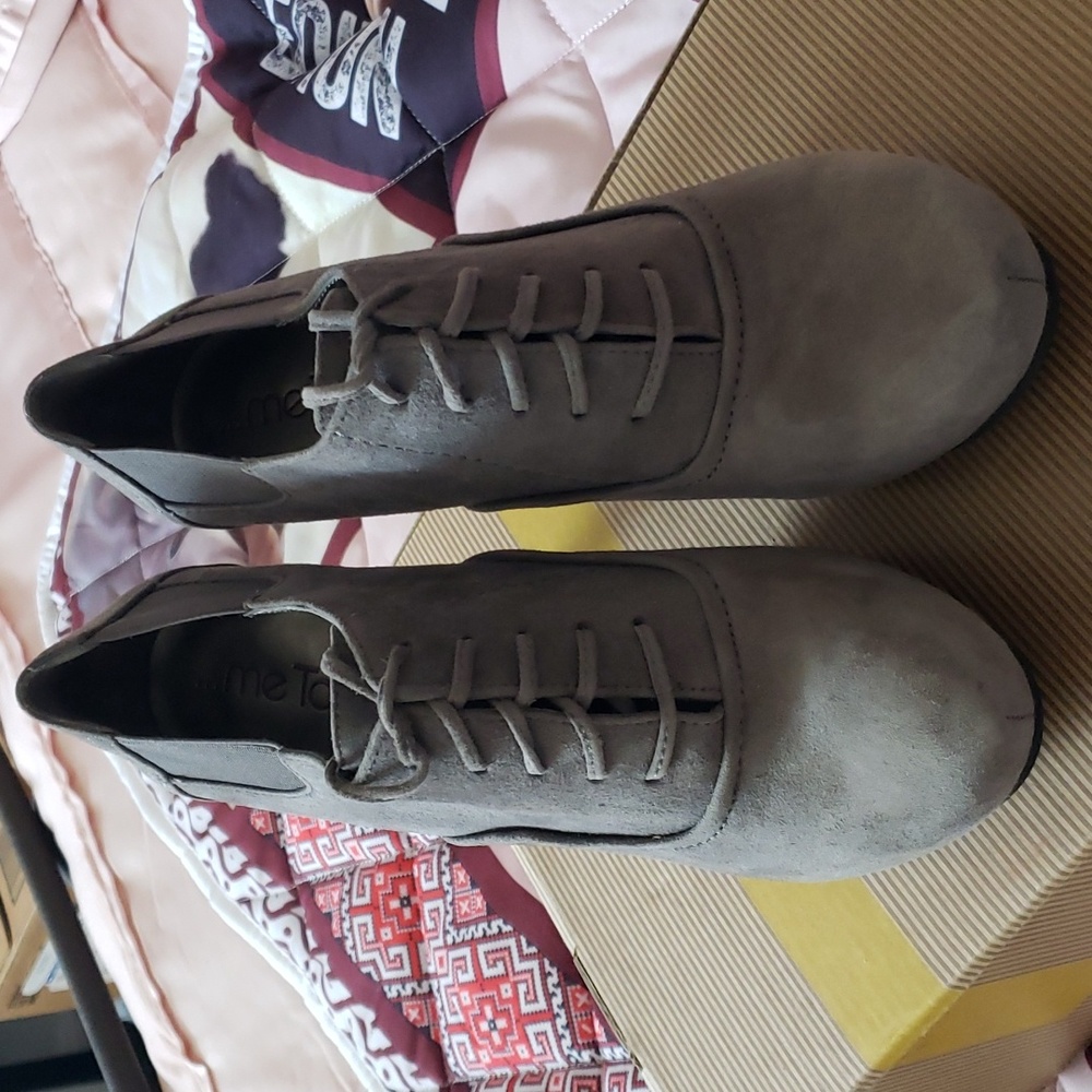 Gray suede lace-up heels/shoe/bootie